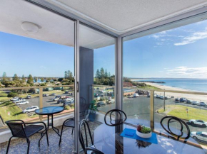 Ebbtide 20, Forster
